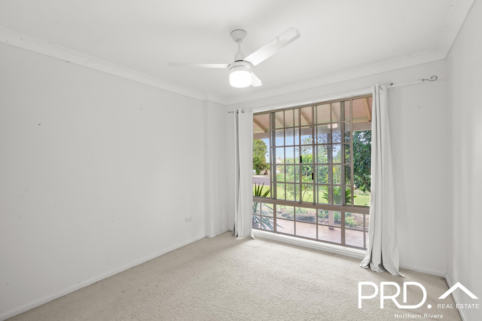 15 Cedar Drive DUNOON 9