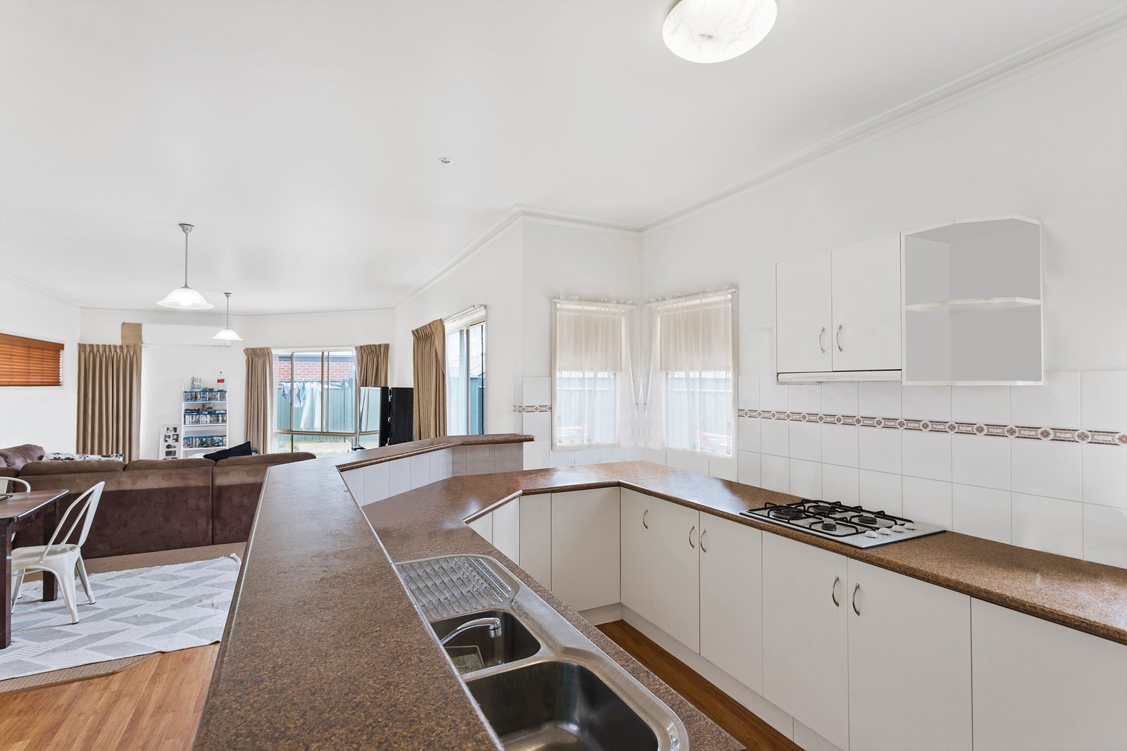 15 Chantelle Court KANGAROO FLAT 11
