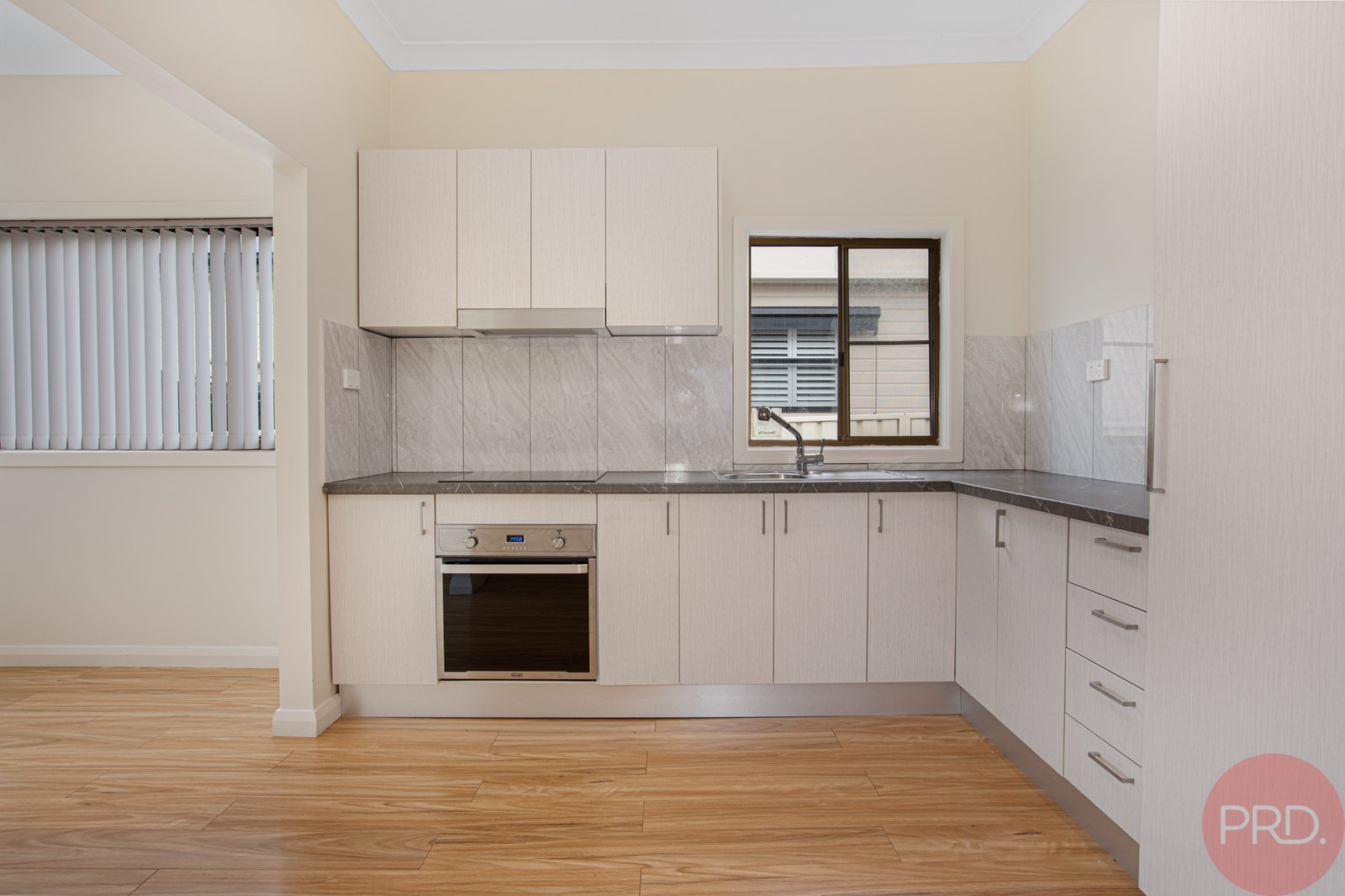 15 Chaucer Street BERESFIELD 4