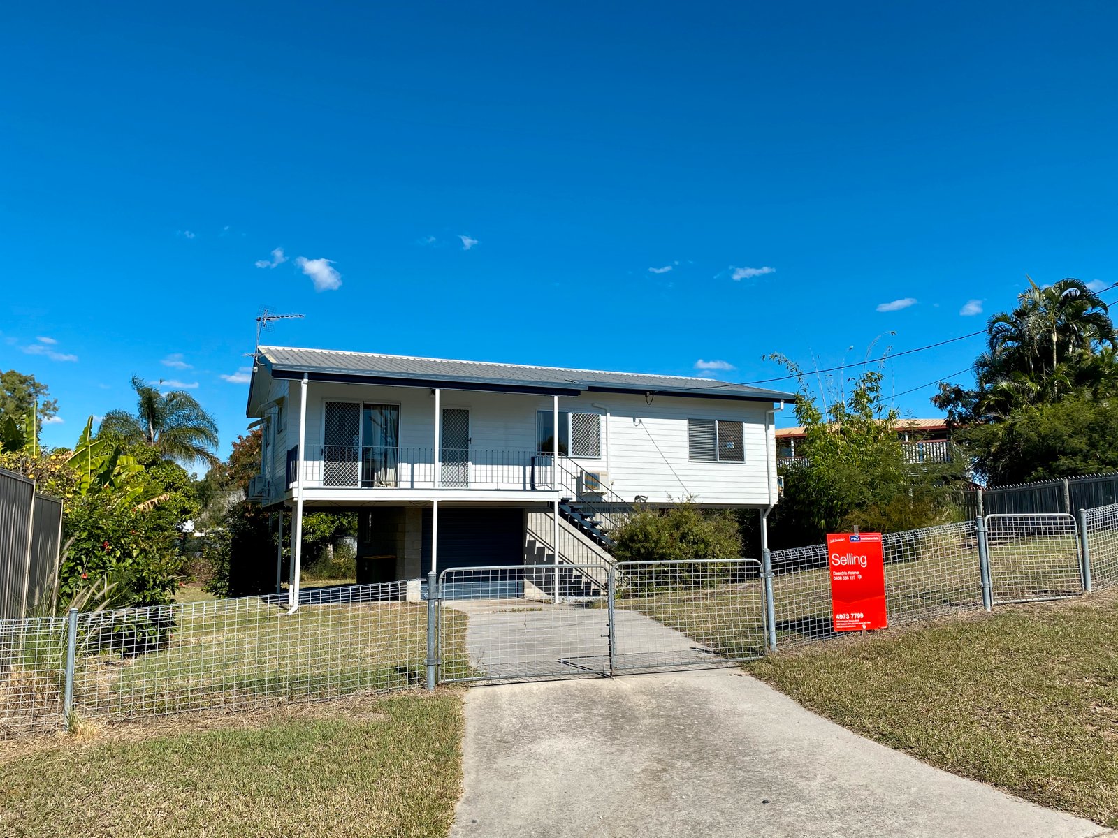 15 Chauvel  BOYNE ISLAND 22