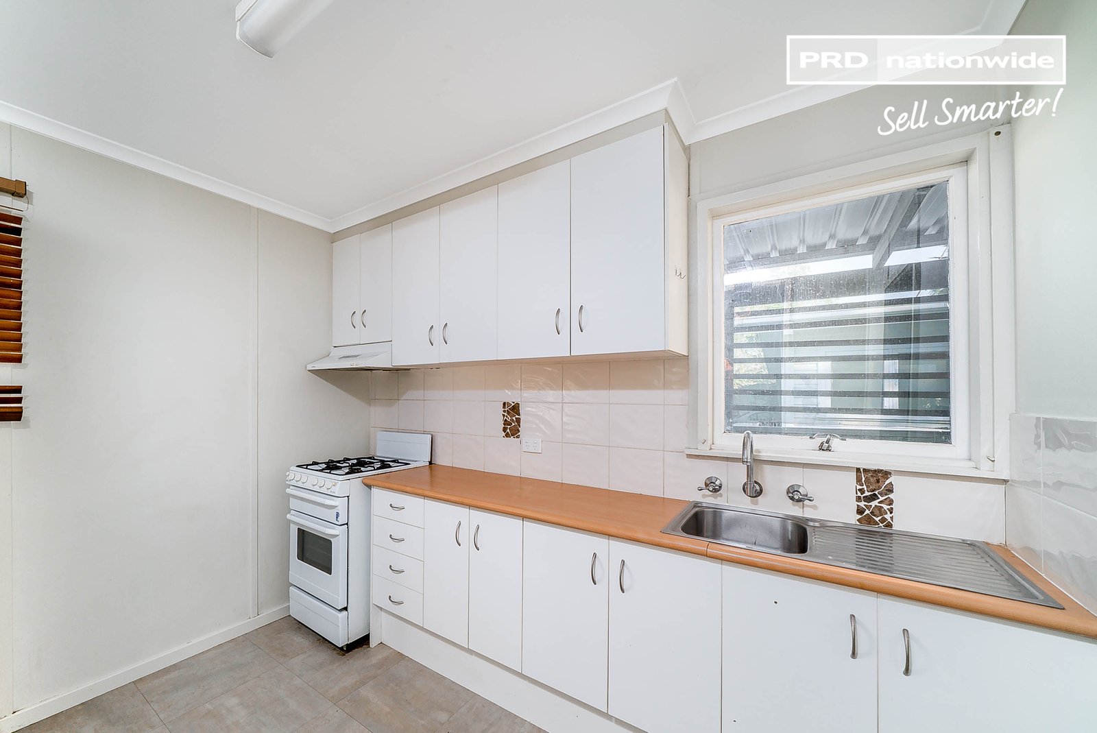 15 Chifley Crescent KOORINGAL 2