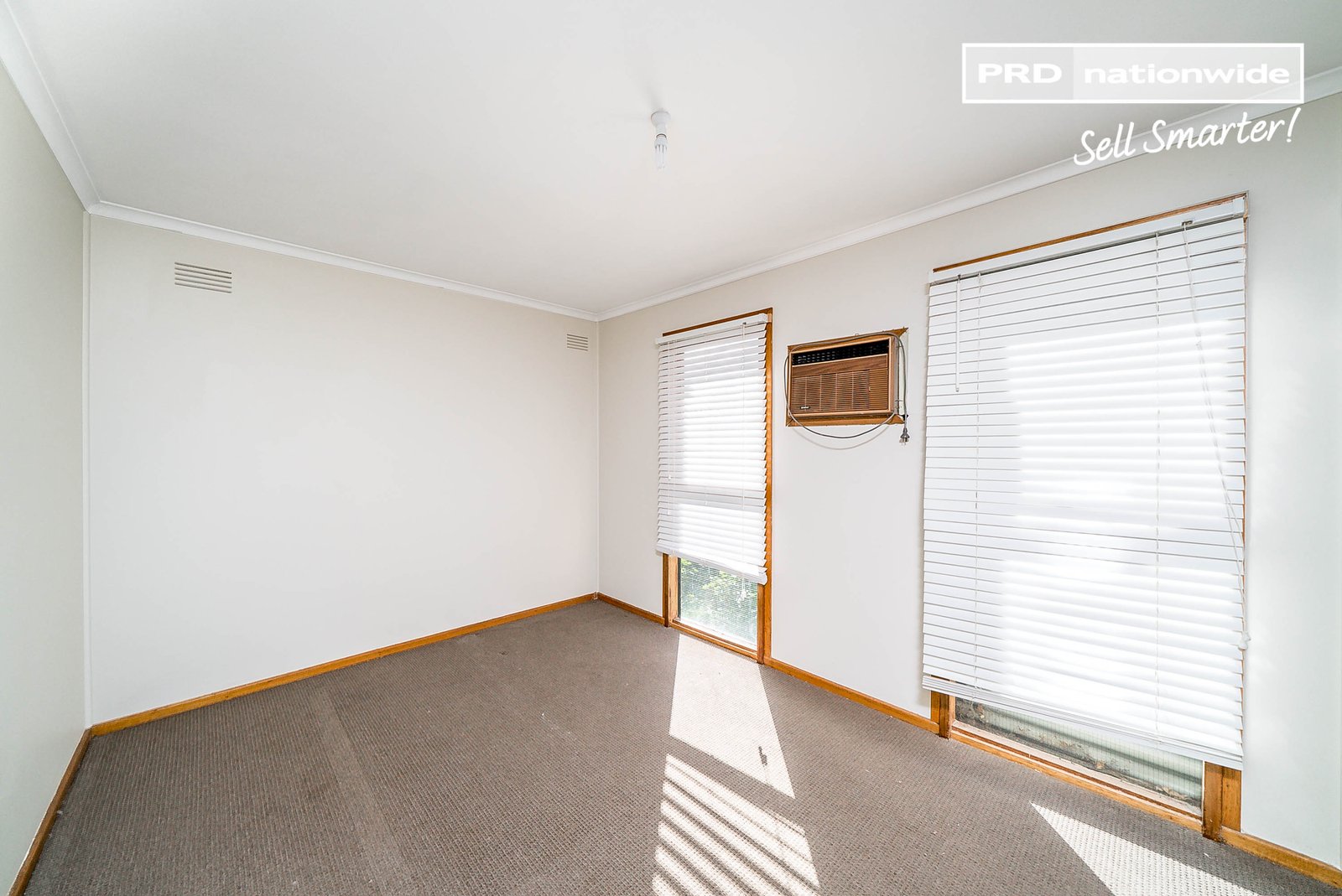 15 Chifley Crescent KOORINGAL 4