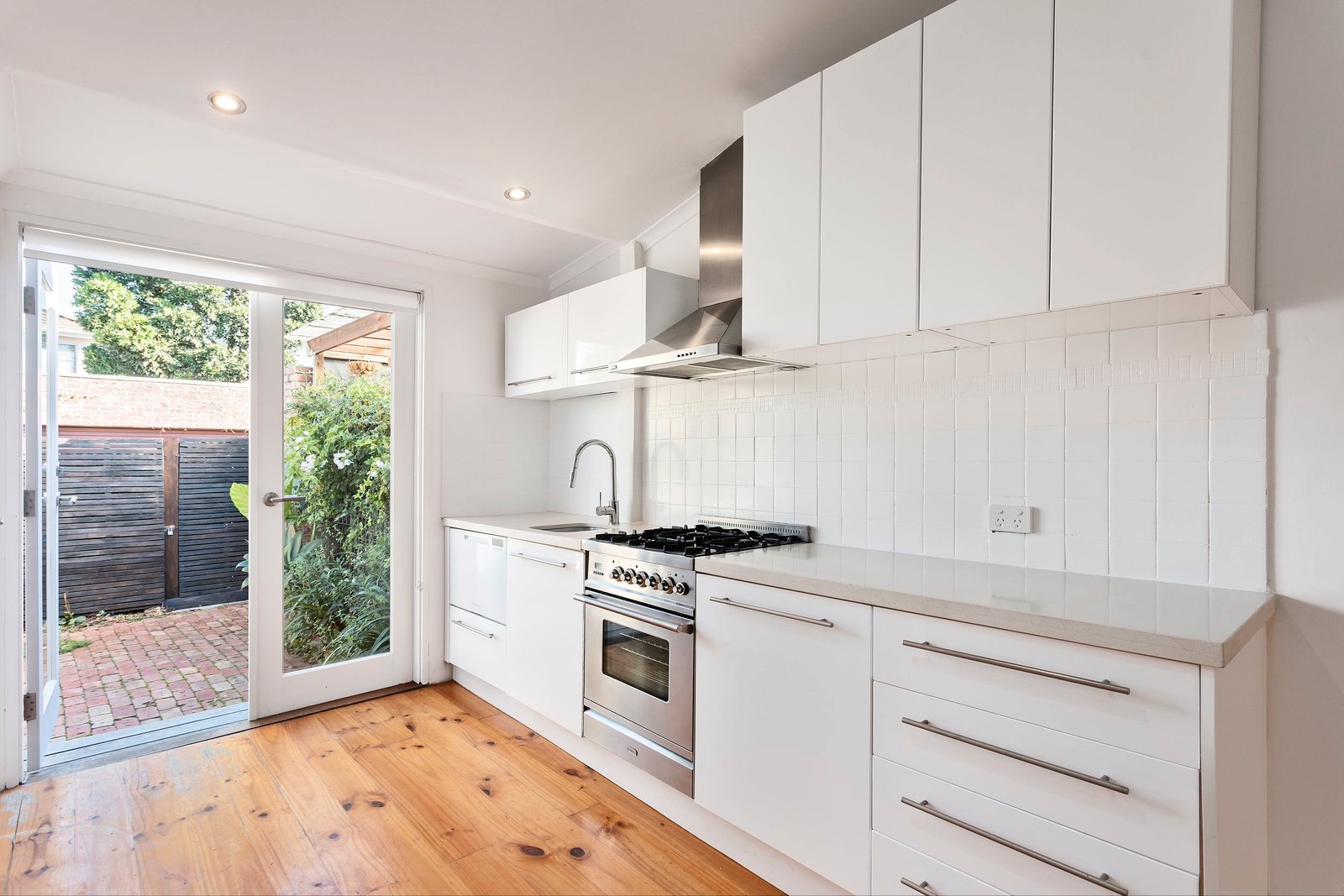 Real Estate and Property in 15 Chusan Street, Balaclava, VIC