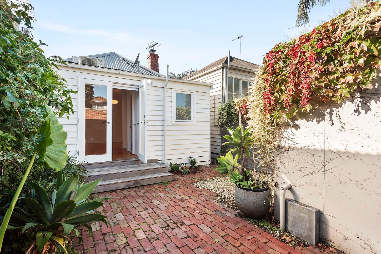 Real Estate and Property in 15 Chusan Street, Balaclava, VIC