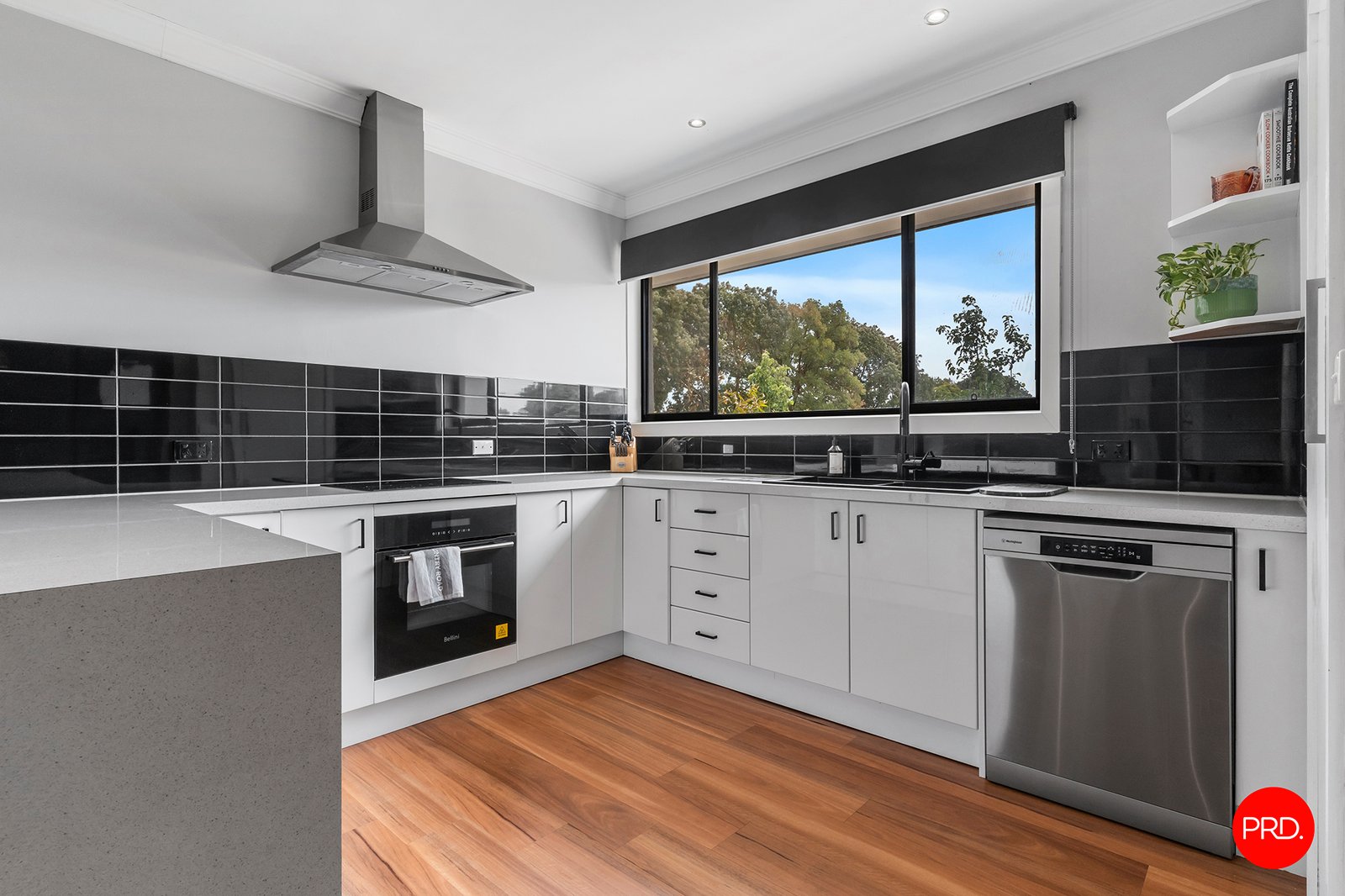 15 Chute Street GOORNONG 8