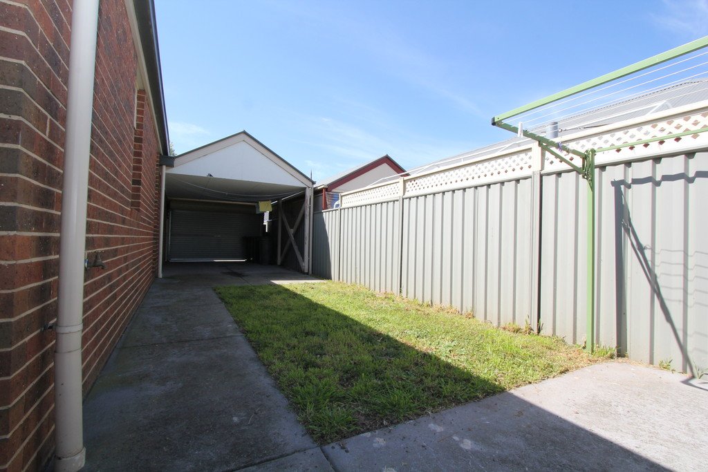 15 Clifton Street DELACOMBE 12