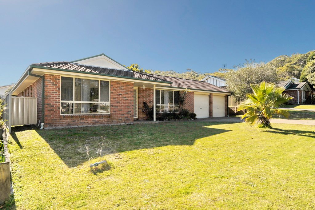 15 Clonmeen Cct  ANNA BAY 2
