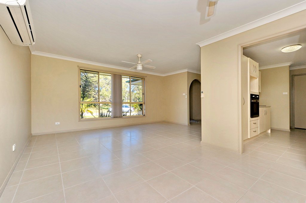 15 Clonmeen Cct  ANNA BAY 4