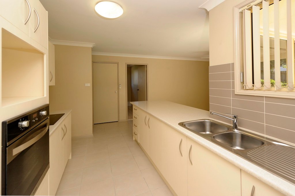 15 Clonmeen Cct  ANNA BAY 9