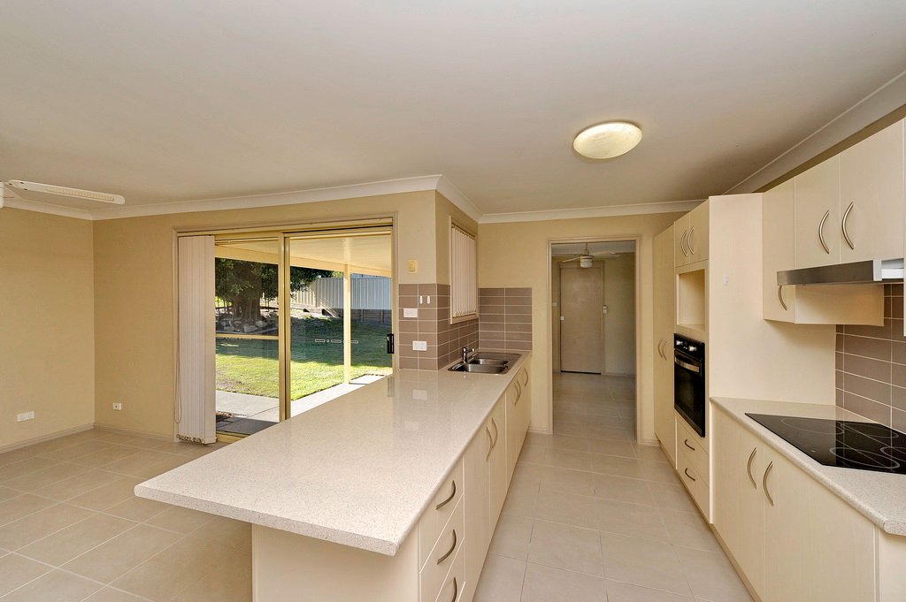 15 Clonmeen Cct  ANNA BAY 10