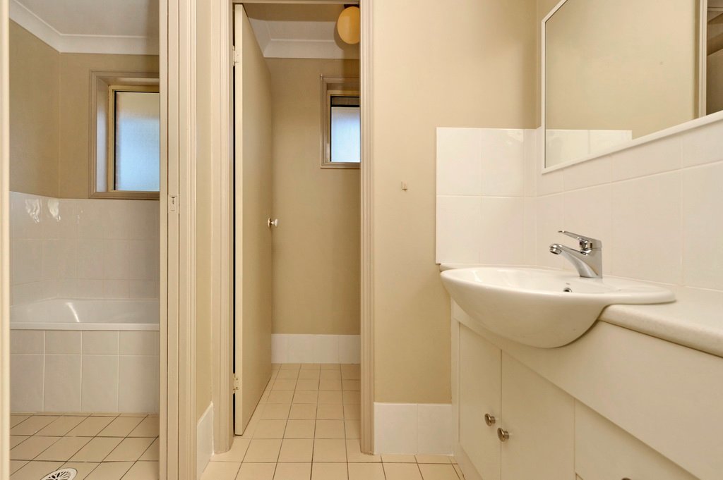 15 Clonmeen Cct  ANNA BAY 15