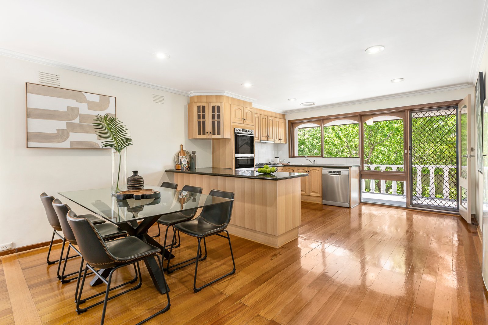 15 Cloverdale Close, Burwood East, 3151