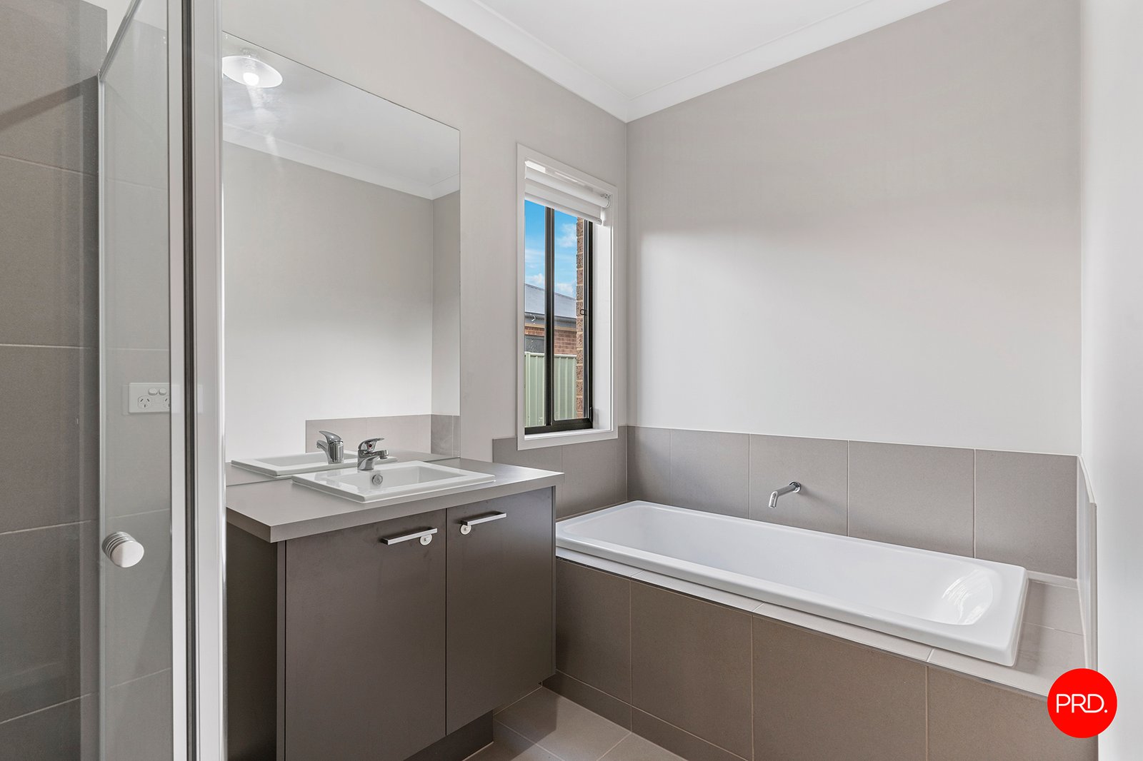 15 Cloverfields Cres  EPSOM 11