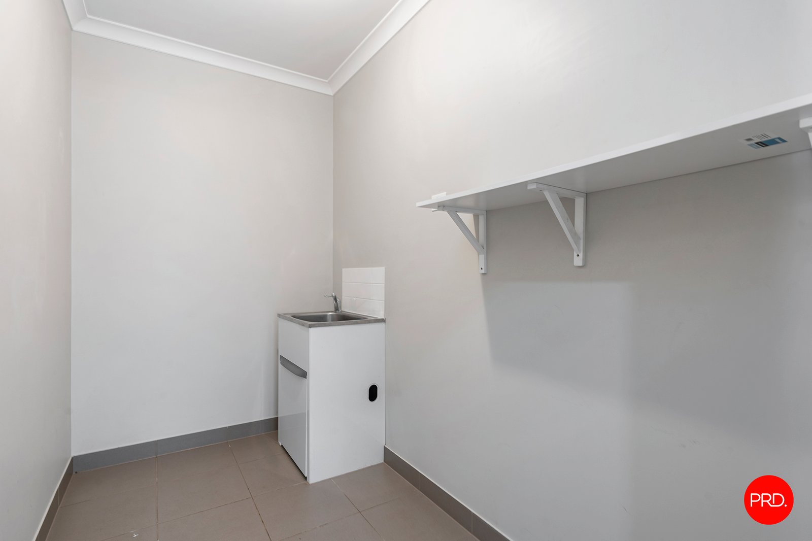 15 Cloverfields Cres  EPSOM 12