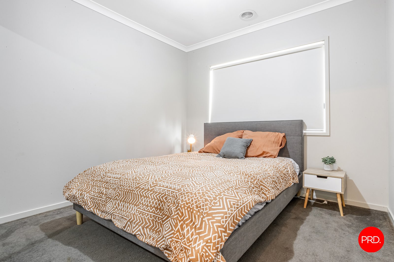 15 Cloverfields Crescent EPSOM 12