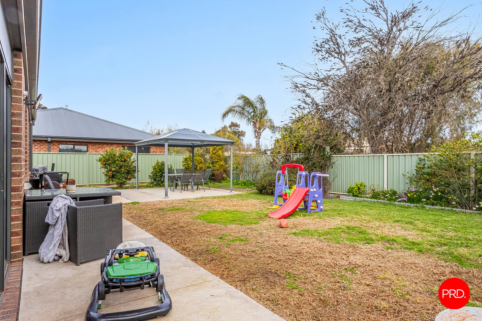 15 Cloverfields Crescent EPSOM 16