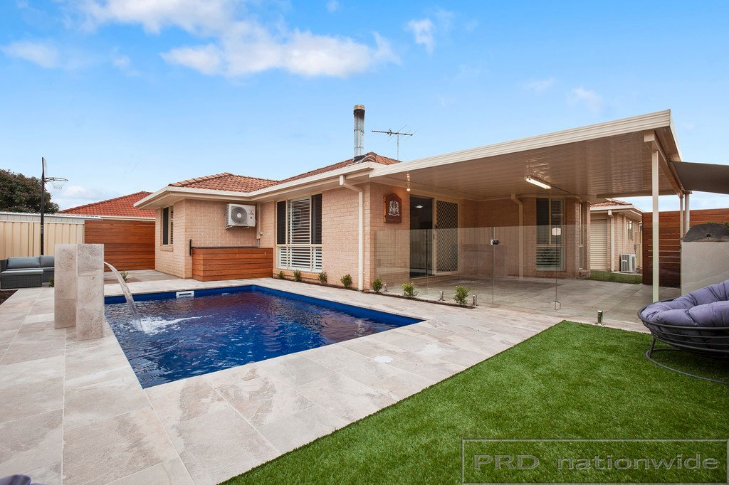 15 Coburn Circuit METFORD 12