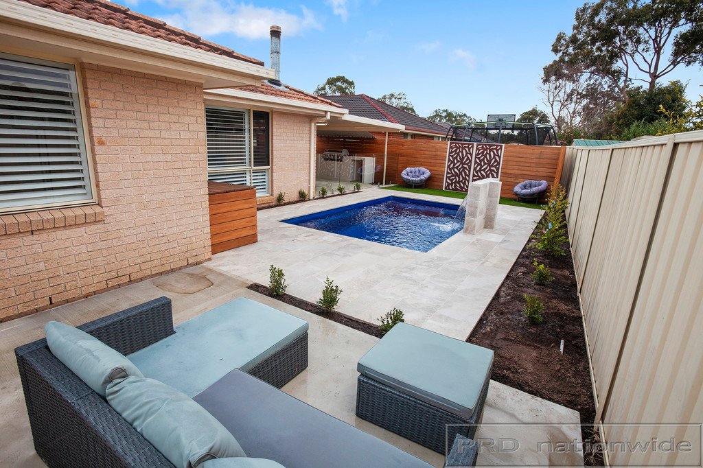 15 Coburn Circuit METFORD 15