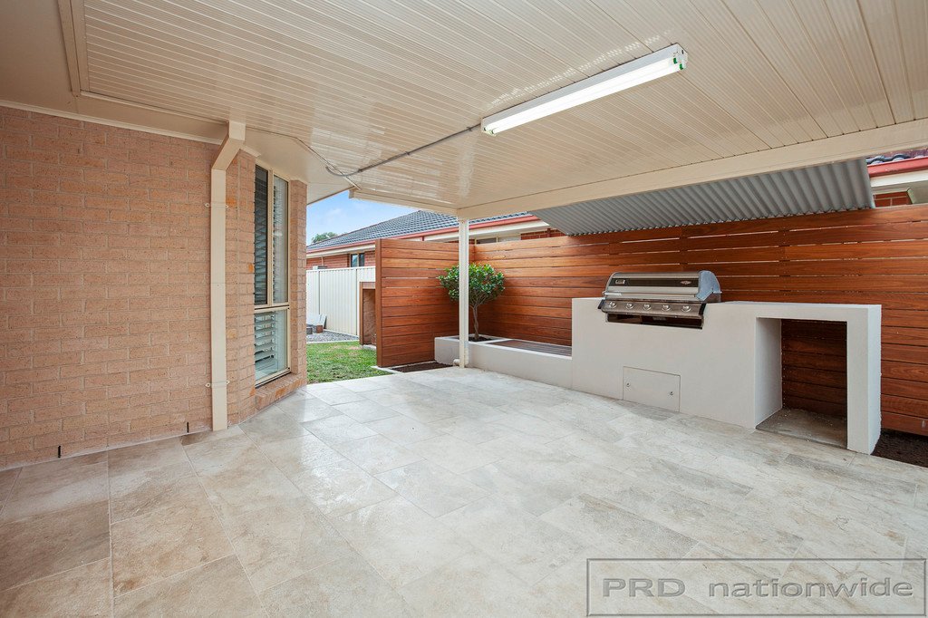 15 Coburn Circuit METFORD 17
