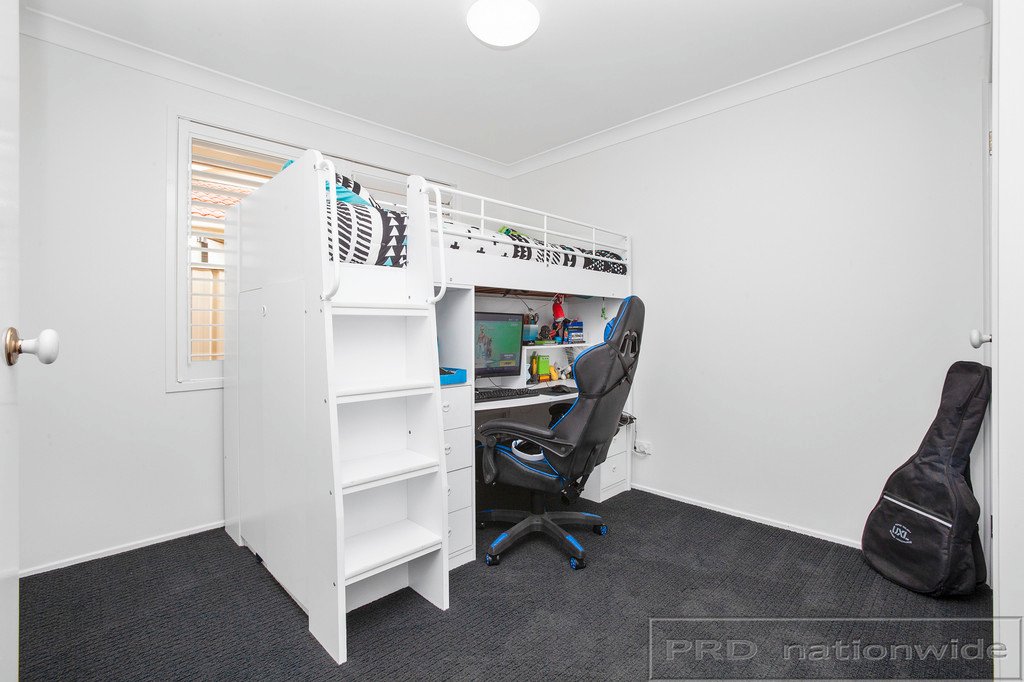 15 Coburn Circuit METFORD 24