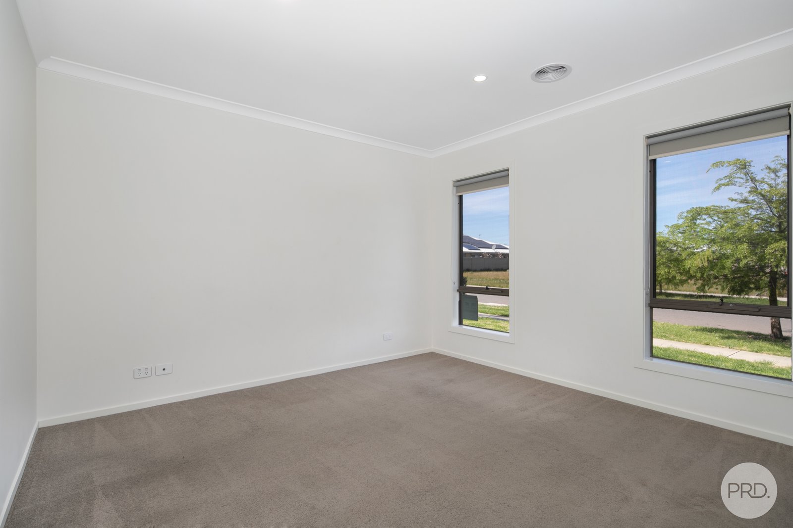 15 Cockatoo Drive WINTER VALLEY 2