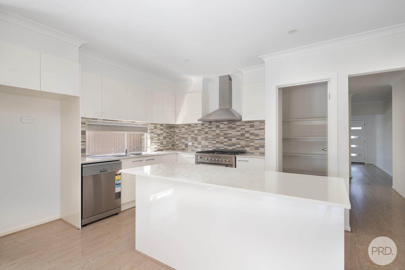 15 Cockatoo Drive WINTER VALLEY 7