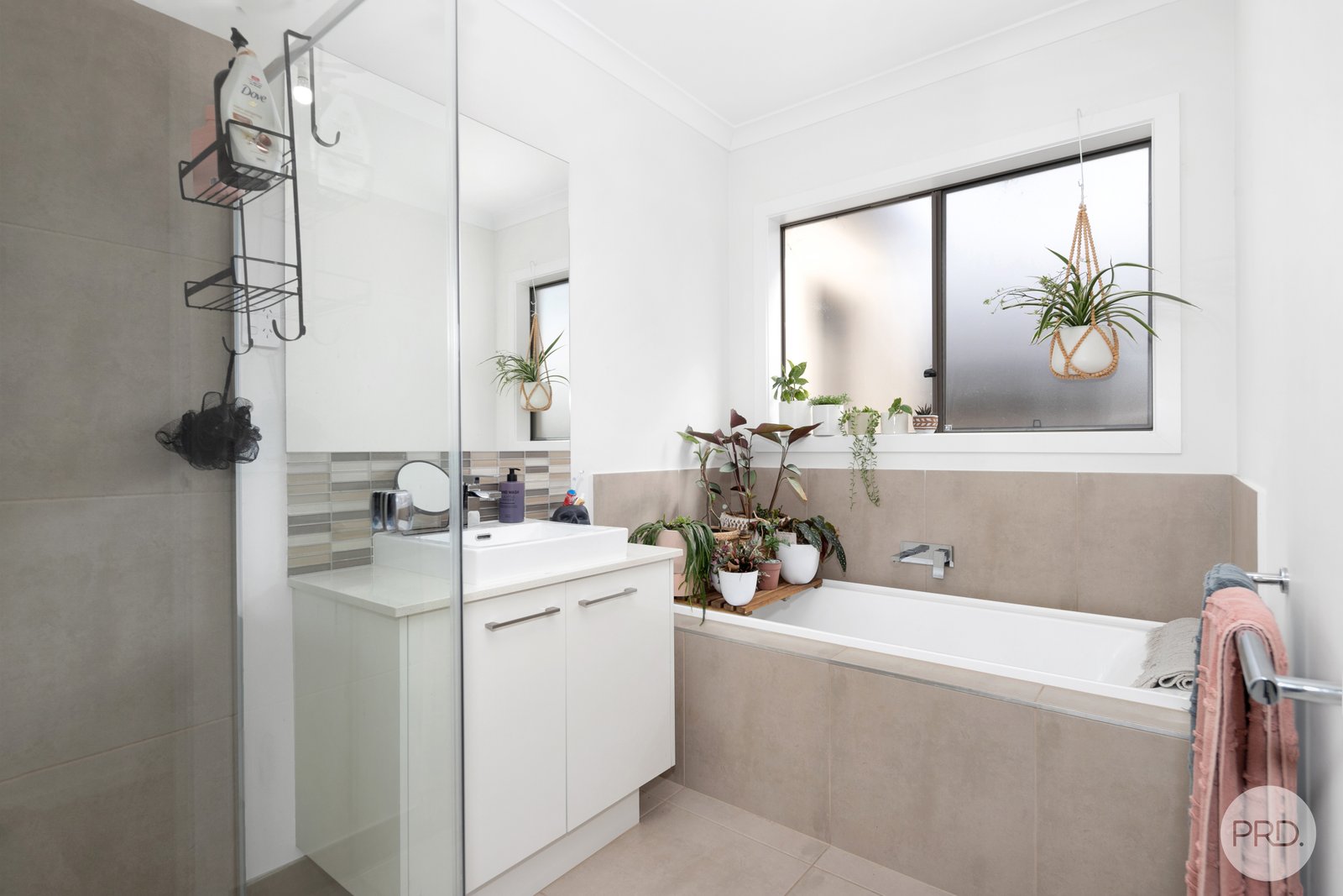 15 Cockatoo Drive WINTER VALLEY 12