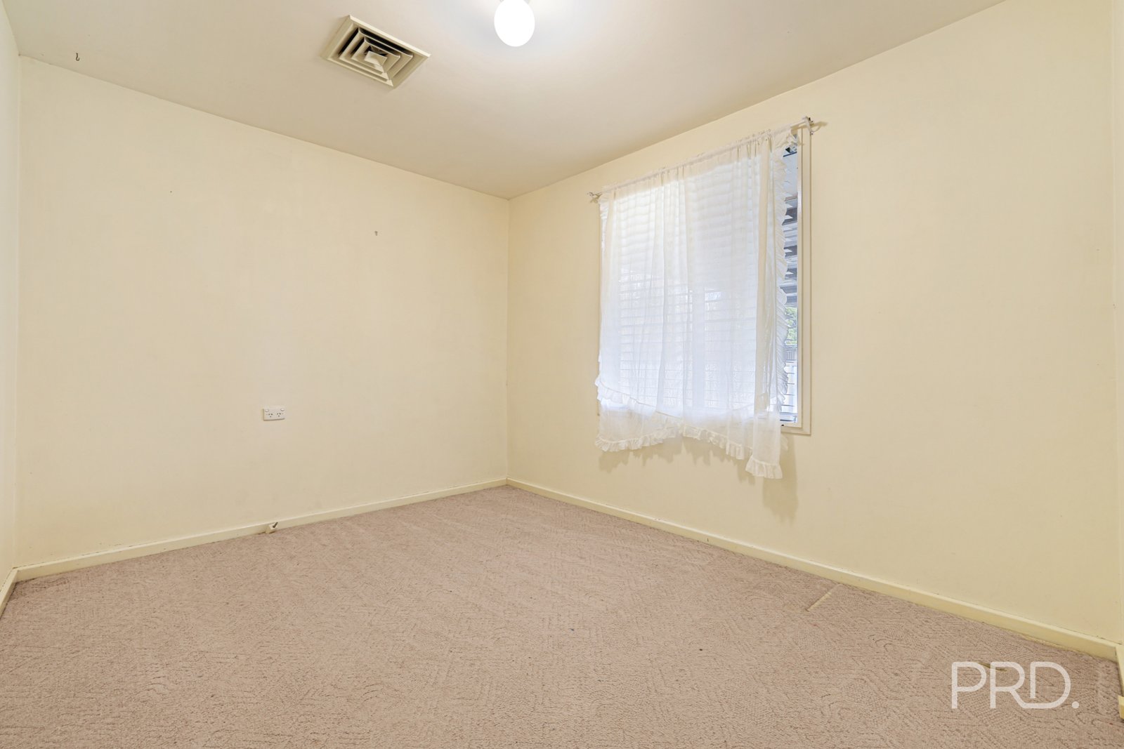 15 Cole Road TAMWORTH 11