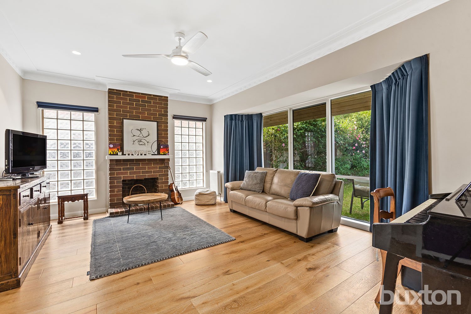 Gallery: 1/5 Comas Road