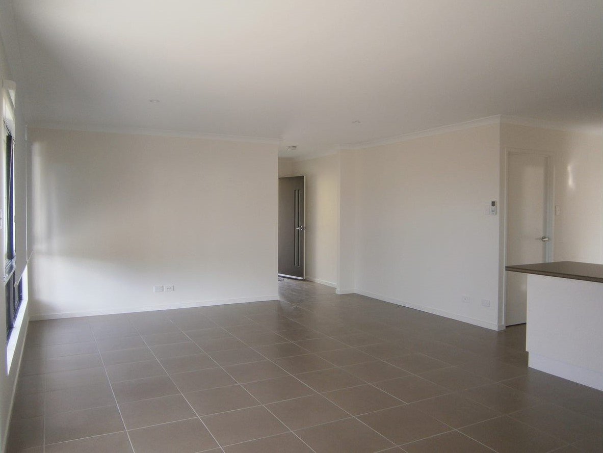 15 Companion Way CANNONVALE 5