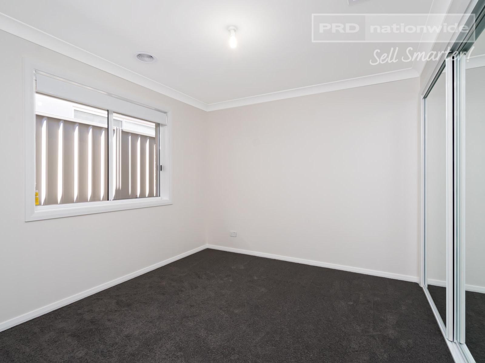 15 Coppabella Drive GOBBAGOMBALIN 7