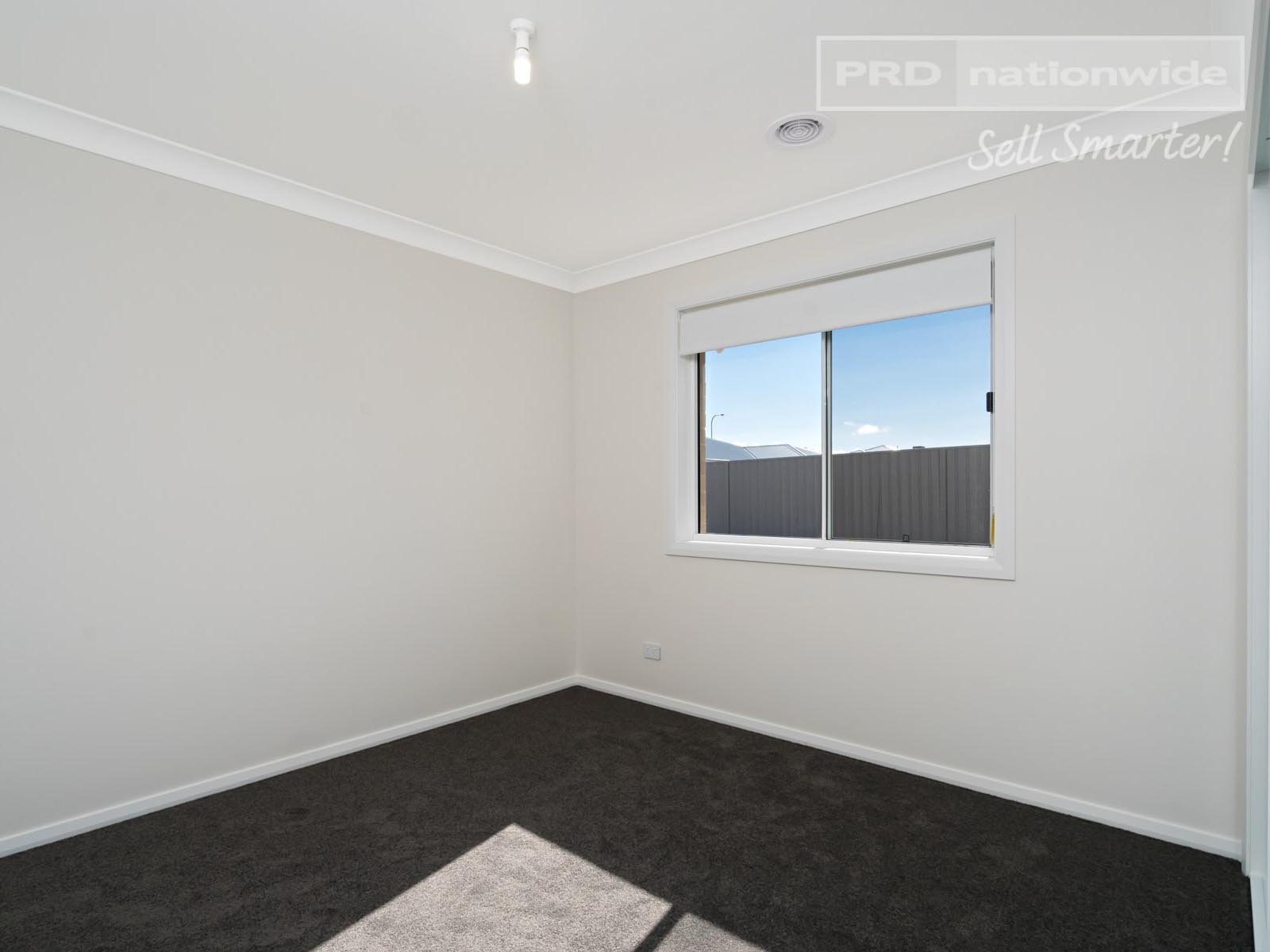 15 Coppabella Drive GOBBAGOMBALIN 10