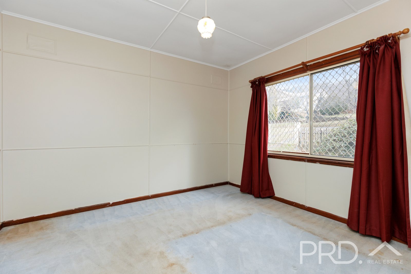 15 Corralyn Avenue BATLOW 6