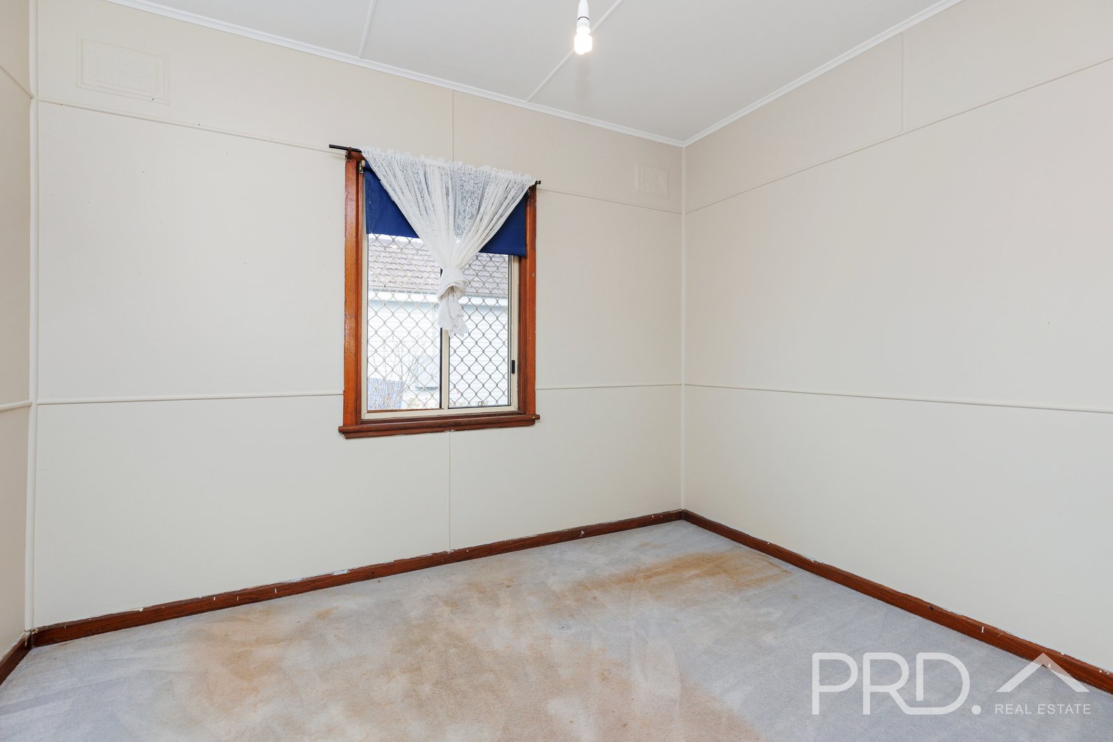 15 Corralyn Avenue BATLOW 7