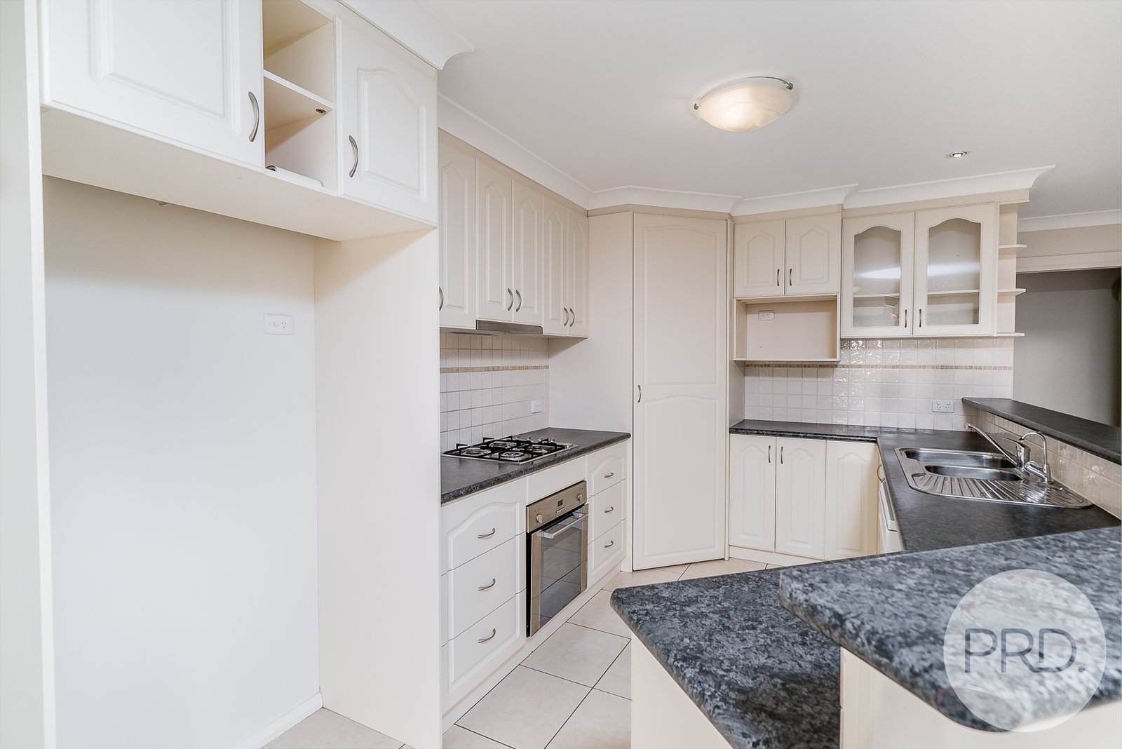 15 Cowan Place LLOYD 3