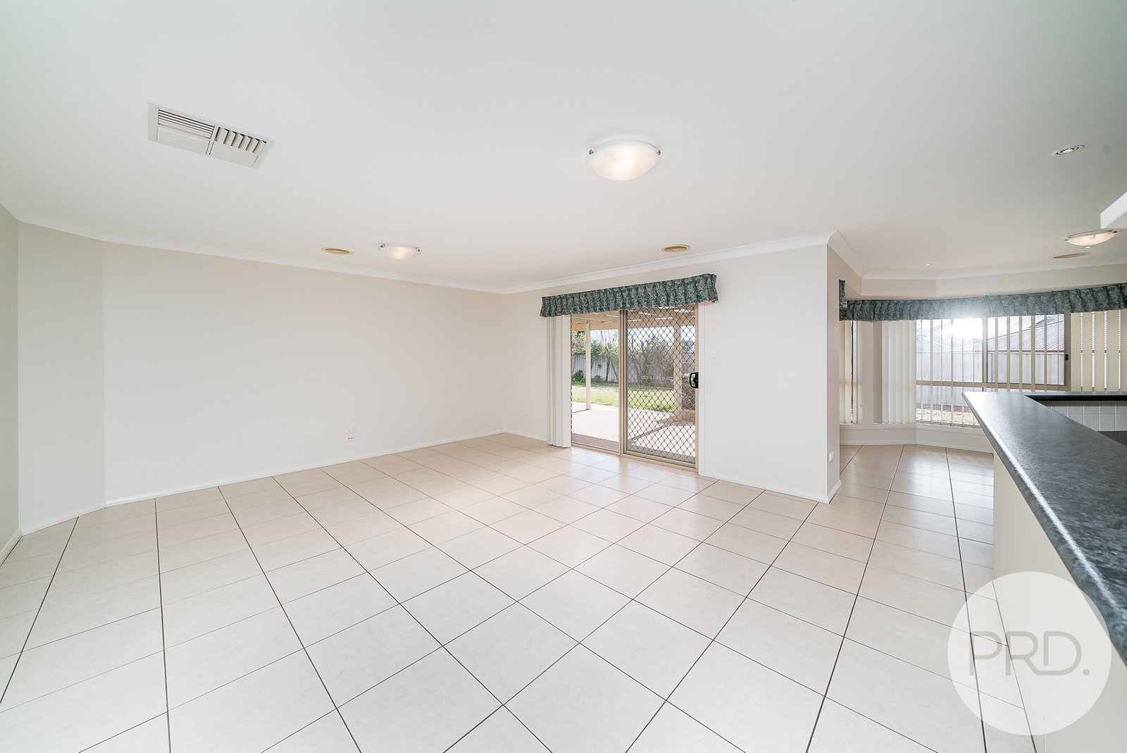 15 Cowan Place LLOYD 4