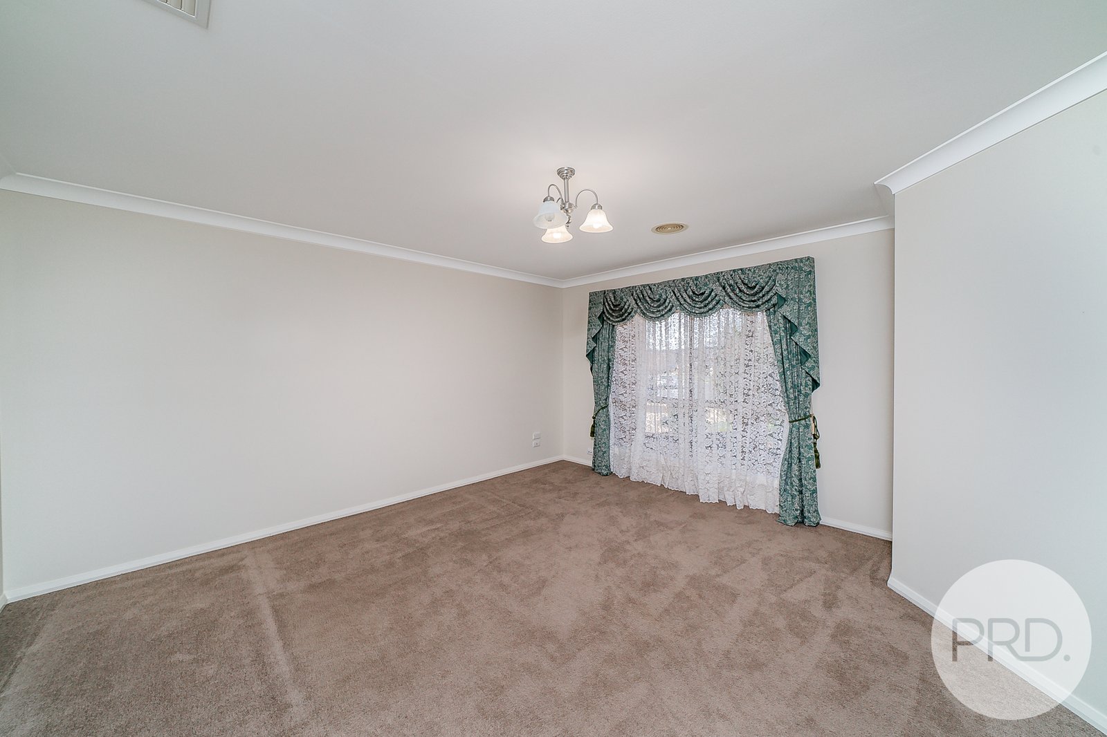 15 Cowan Place LLOYD 6