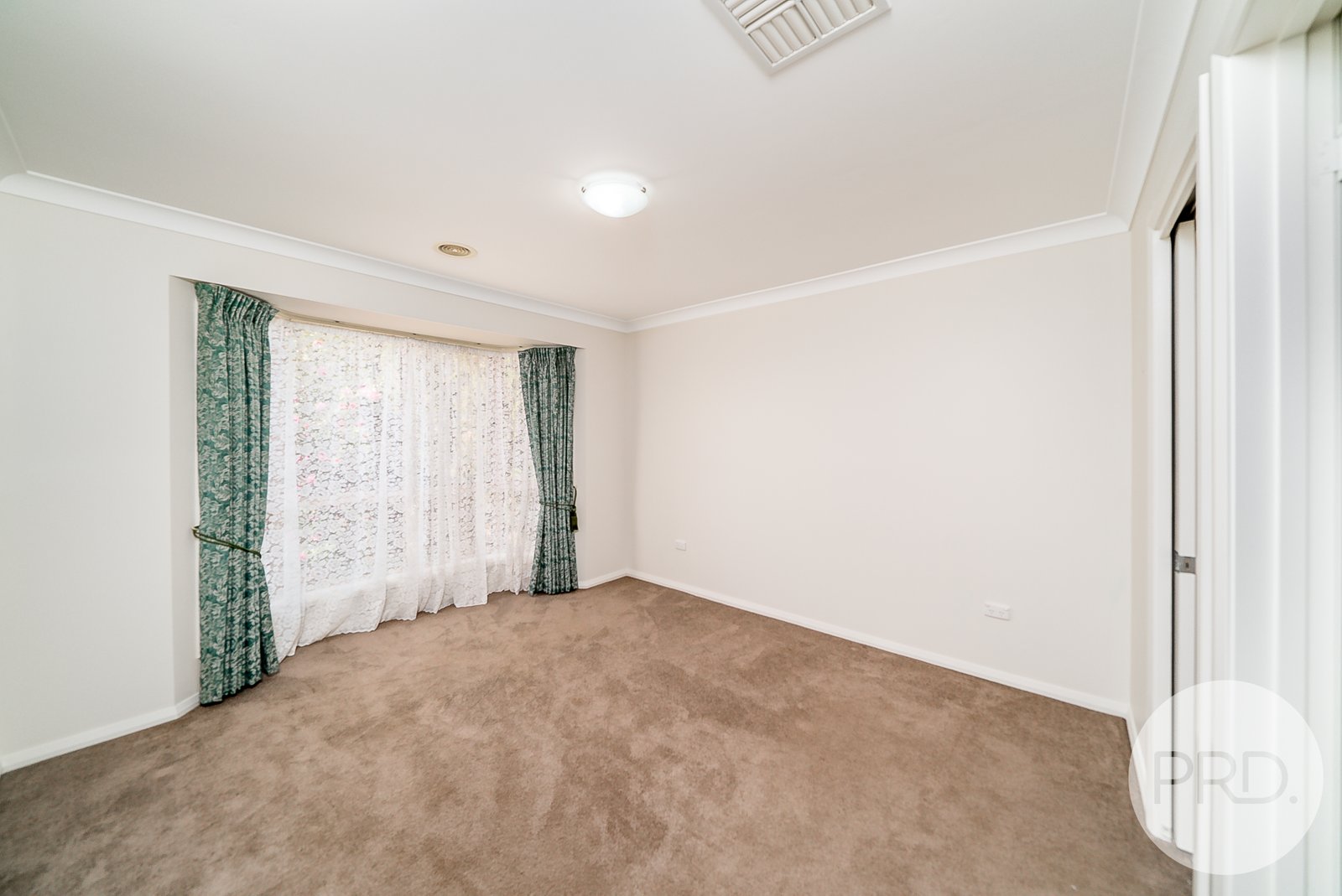 15 Cowan Place LLOYD 8
