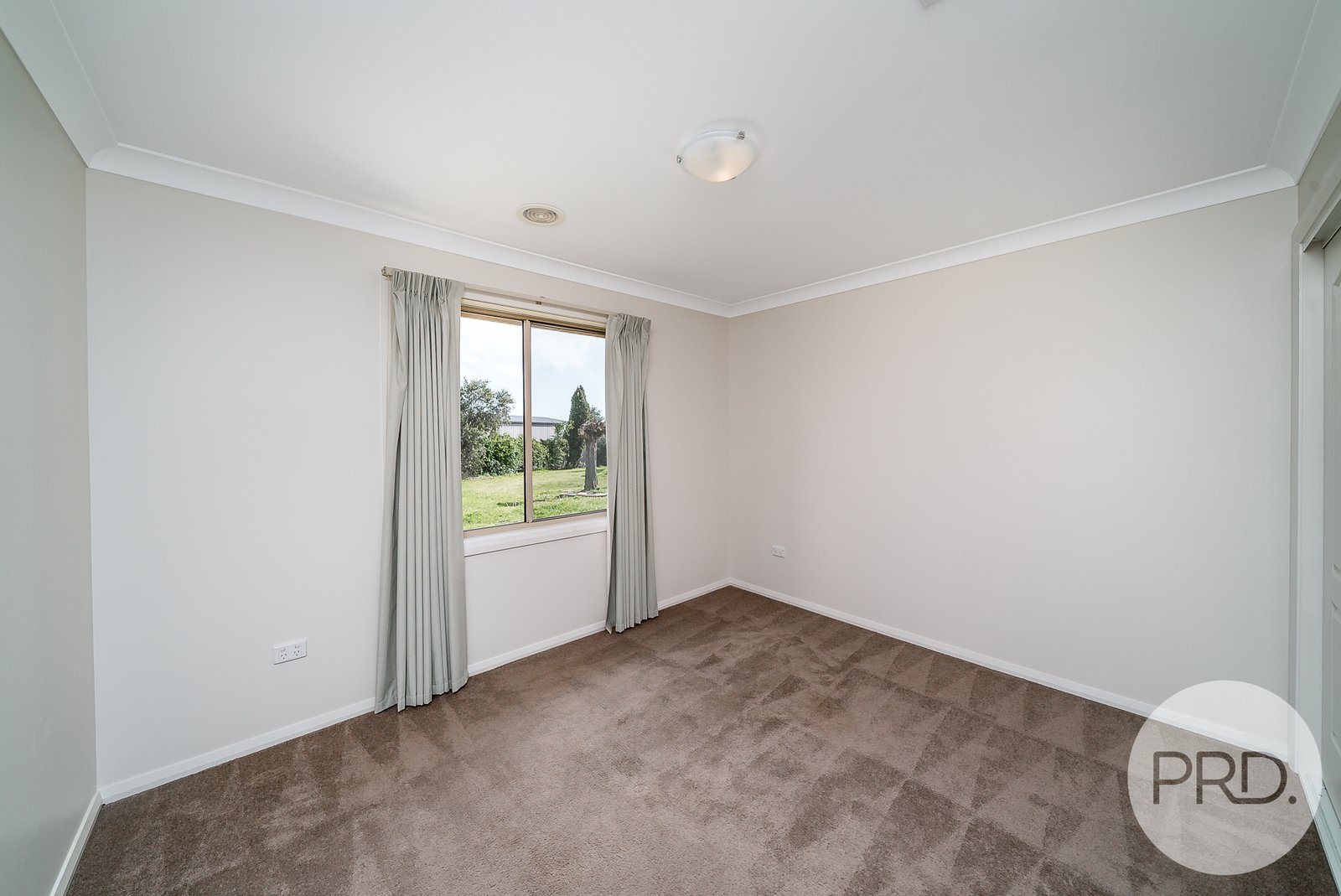 15 Cowan Place LLOYD 9