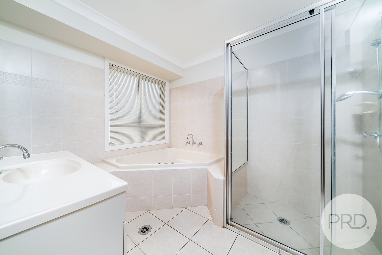 15 Cowan Place LLOYD 10