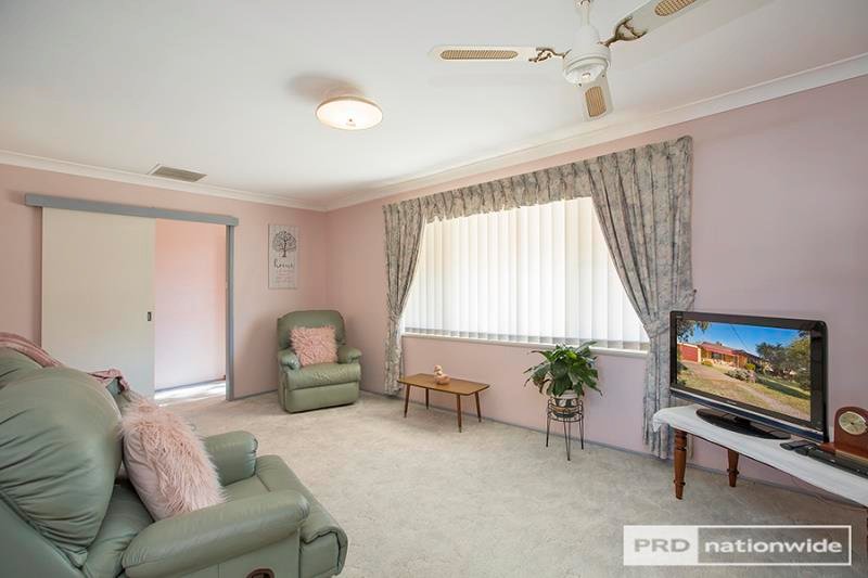 15 Crawford Street TAMWORTH 4