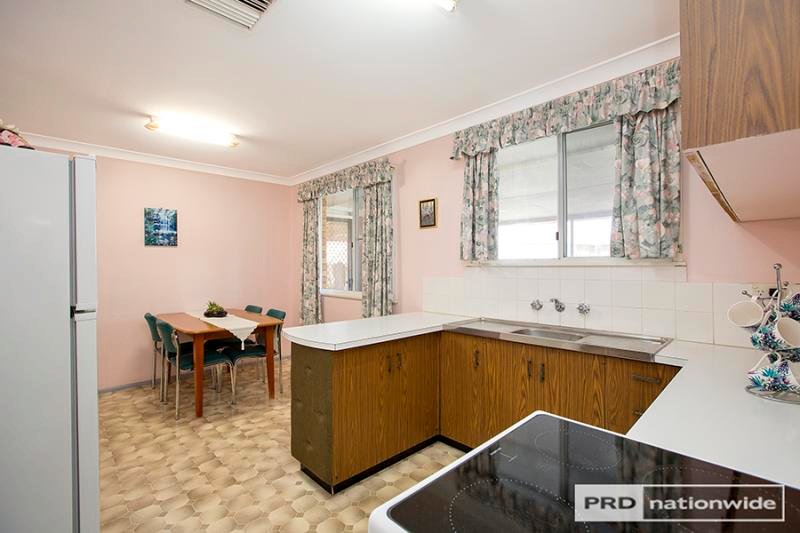 15 Crawford Street TAMWORTH 7