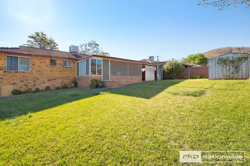 15 Crawford Street TAMWORTH 9