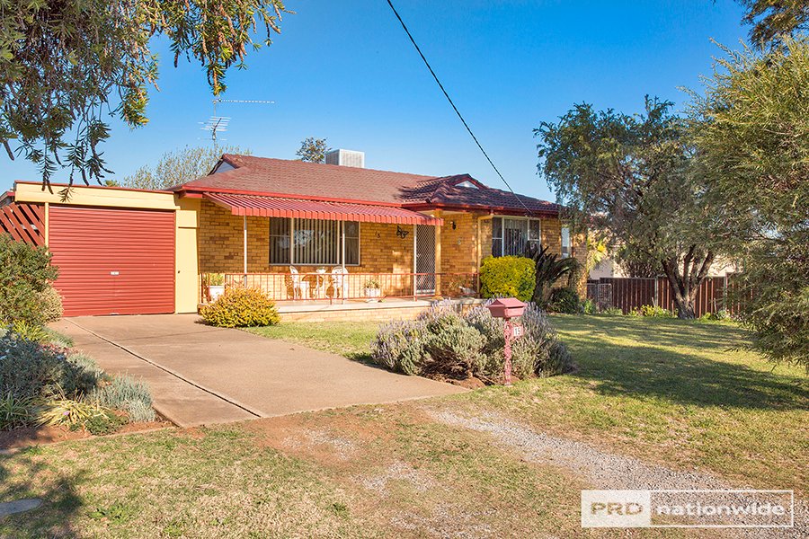 15 Crawford Street TAMWORTH 1