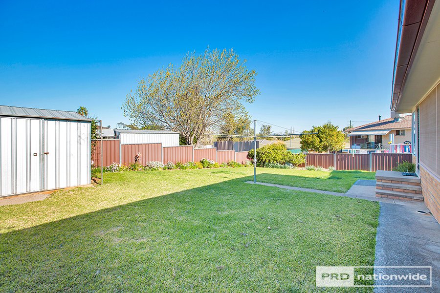 15 Crawford Street TAMWORTH 14