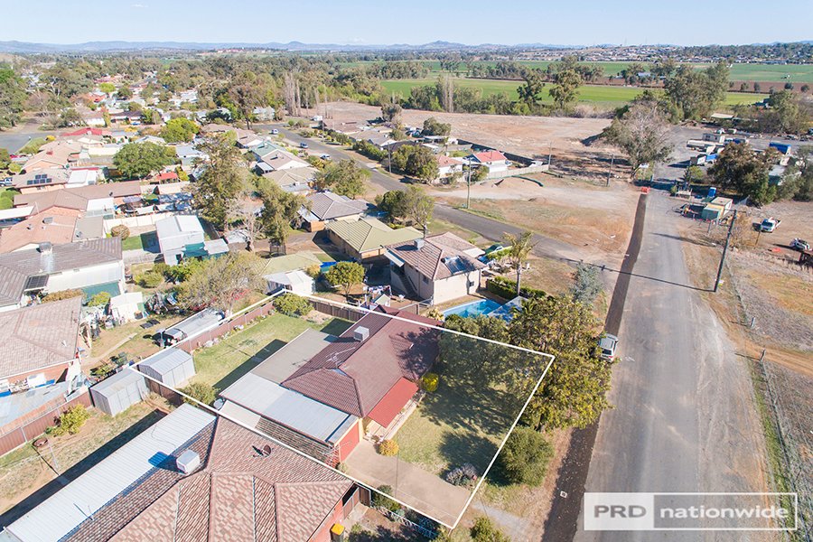 15 Crawford Street TAMWORTH 16