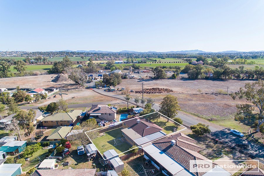 15 Crawford Street TAMWORTH 17