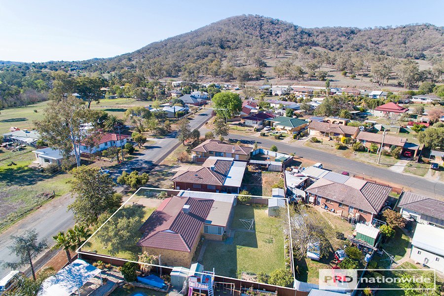 15 Crawford Street TAMWORTH 18
