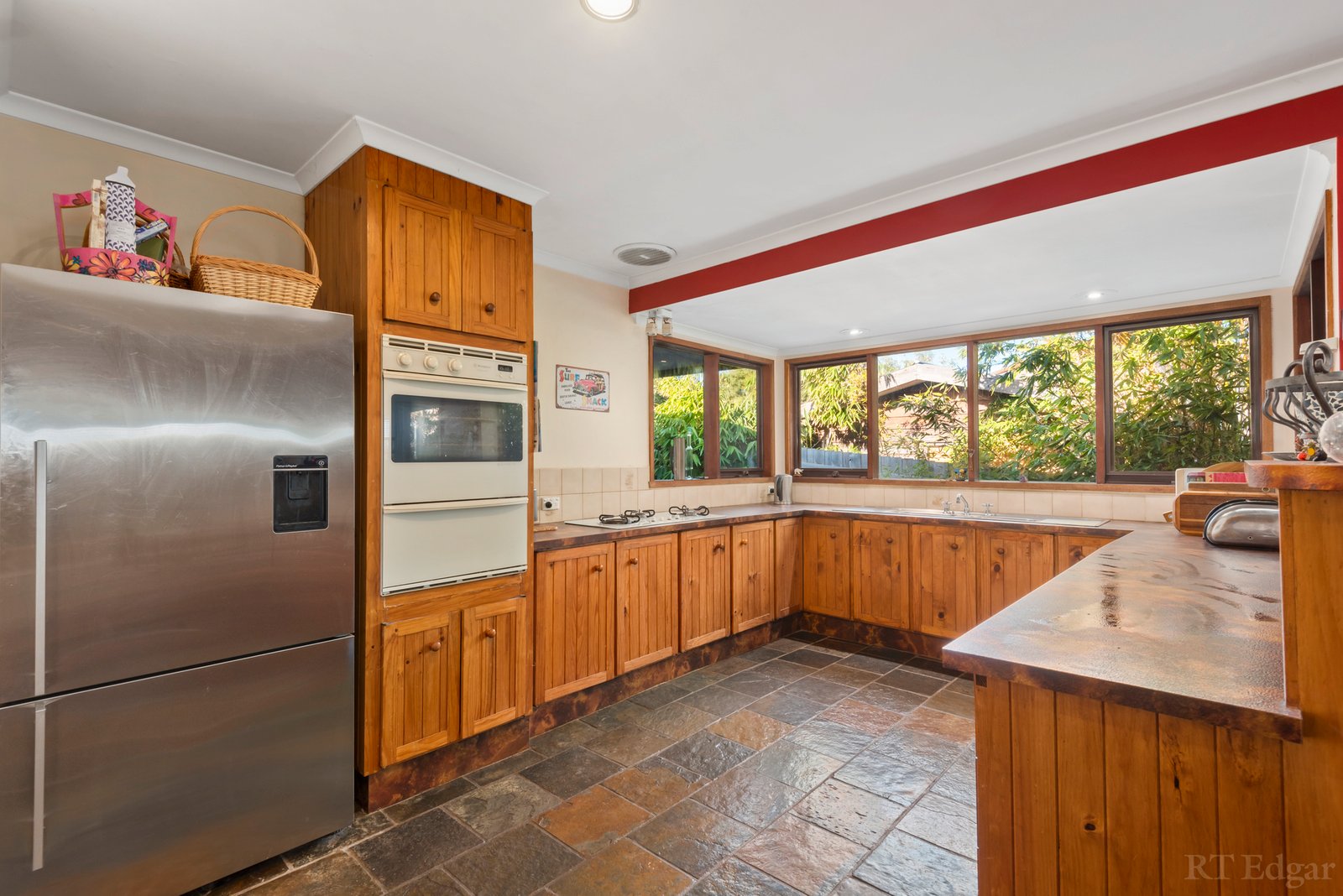 Real Estate and Property in 15 Cuthbertson Drive, Ocean Grove, VIC