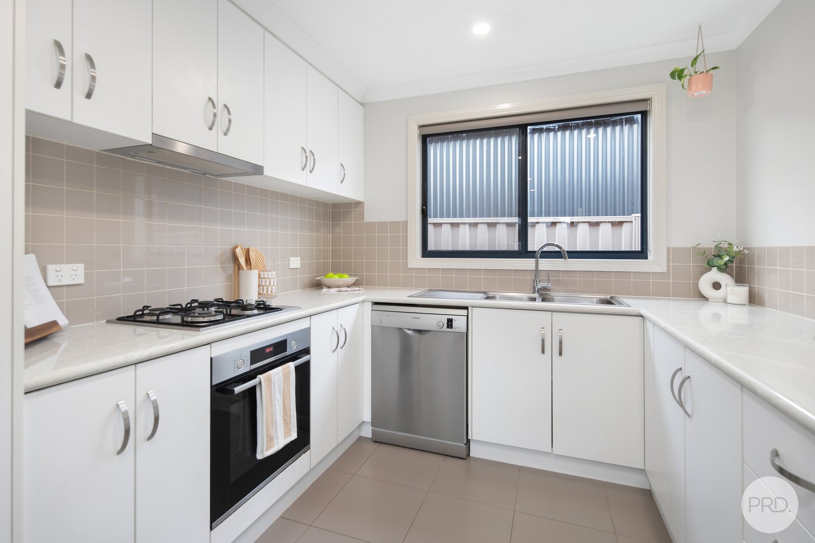 15 Deakes Court SEBASTOPOL 4